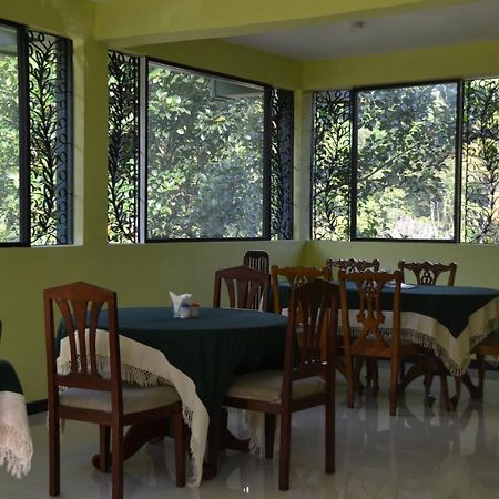 Green Woods Guest Канди Экстерьер фото