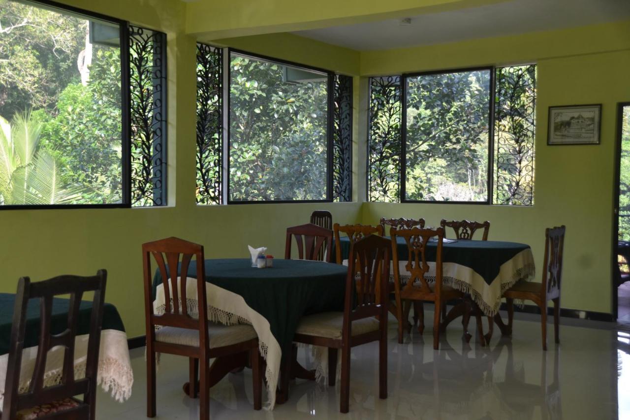 Green Woods Guest Канди Экстерьер фото